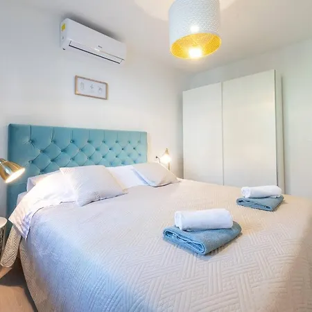 Stunning With Sea View In Croatia Mlini
