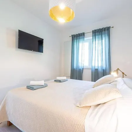 Stunning With Sea View In Croatia Mlini